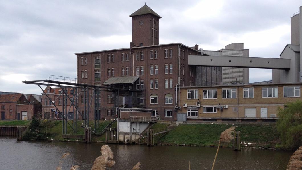 oude Veevoederfabriek De Heus op de Kop van 't zand in den Bosch