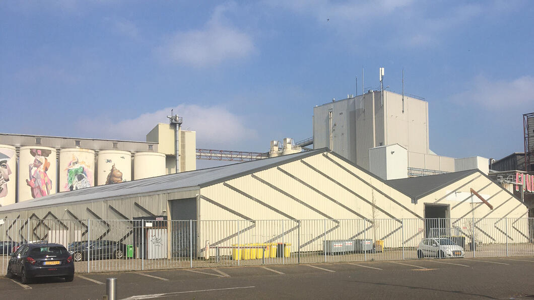 de Kaaihallen op de Kop van 't Zand