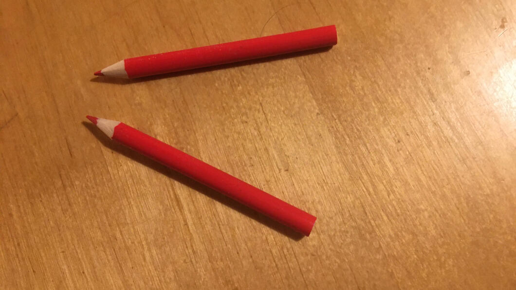 twee rode stempotloodjes
