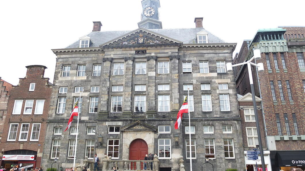 foto van stadhuis Den Bosch