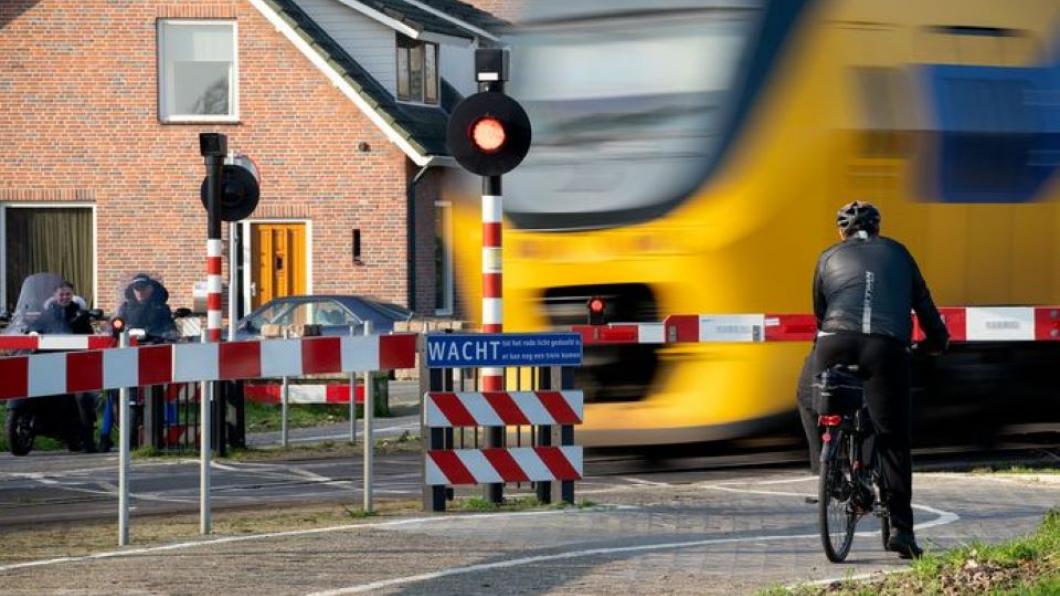 Spoorweg Orthen Marc Bolsius - Brabants Dagblad Orthen