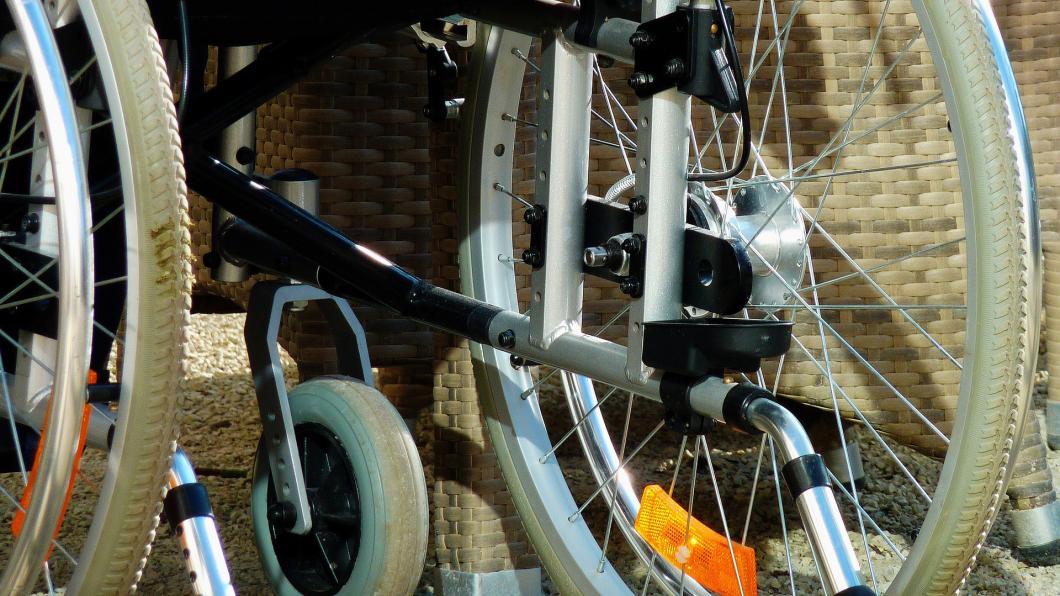 rolstoel free stockphoto pixabay disabled-1274655_1920.jpg