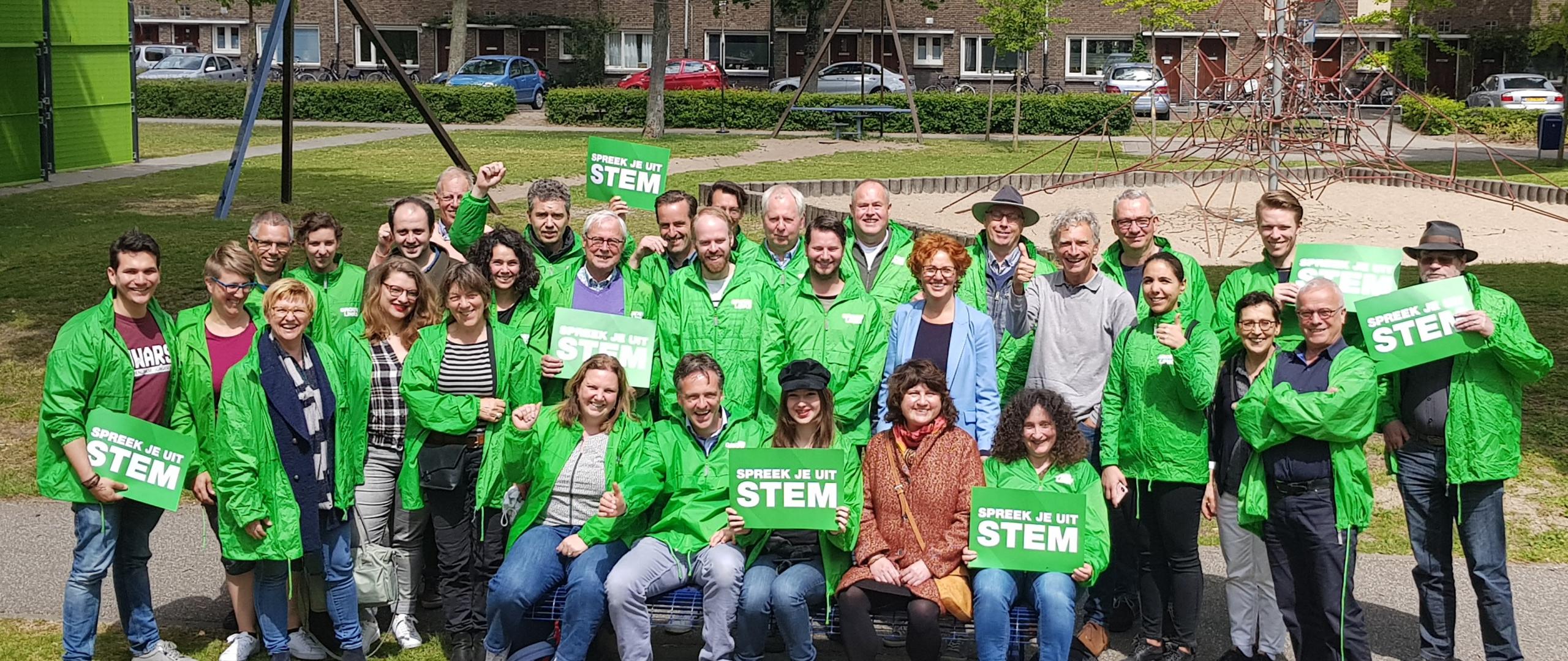 Groep groenlinksers op het taxandriaplein