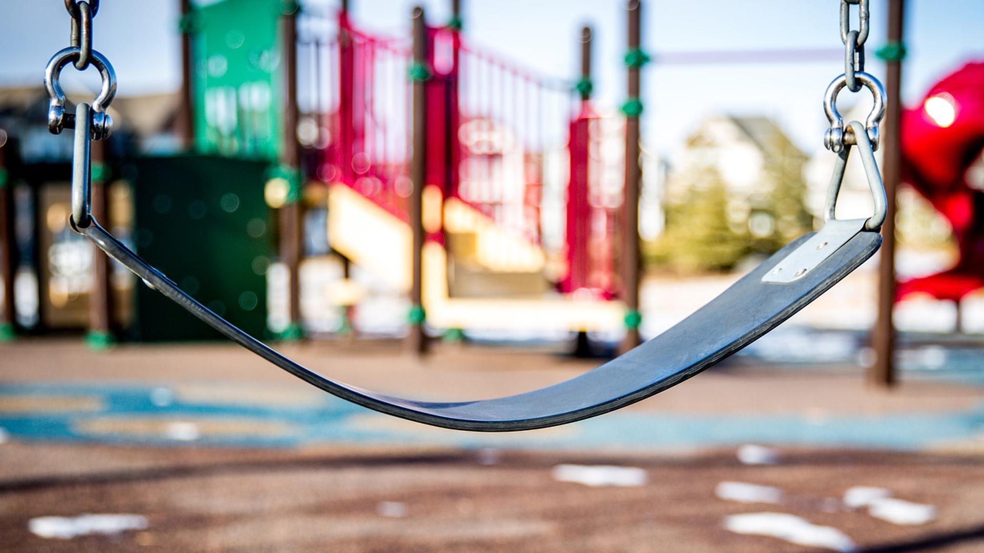 schommel bij kinderdagopvang