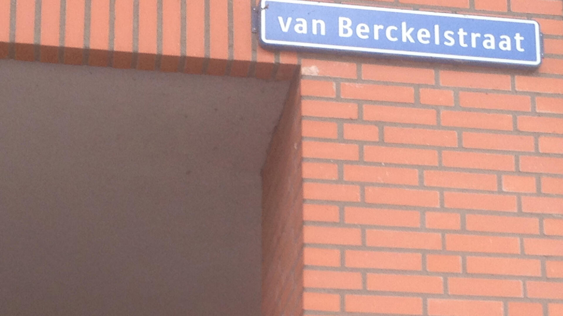 van berckelstraat naambordje web.jpg
